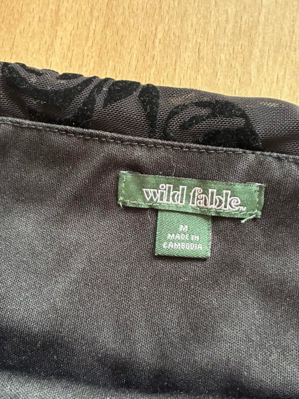Wild Fable off the shoulder velvet floral pattern going out top - Picture 2 of 2